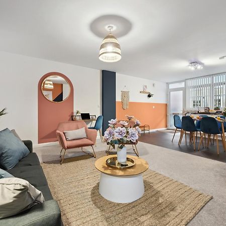 Corinium Lodge - Town Centre Apartment Сайренсестер Екстер'єр фото